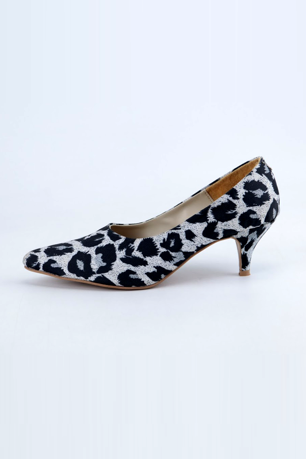 Sissy Leopard Print Black-White Pumps Heels - Spunkz