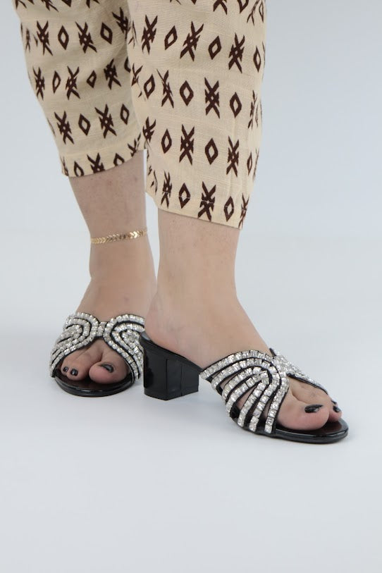 Stella Crystal Studded Straps Sandals in Black - Spunkz