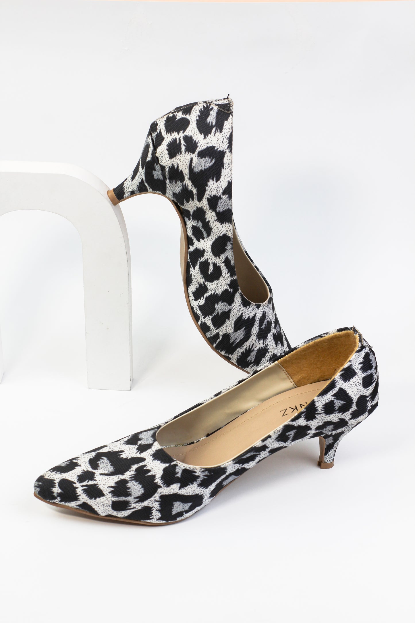 Sissy Leopard Print Black-White Pumps Heels - Spunkz